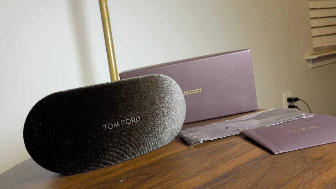 Tom  Ford   Sunglasses  Shiny  Black/Smoke  Gradient  OS  NWT  $325 