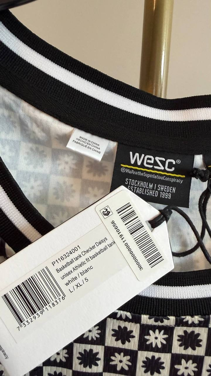 WeSC Basketball Tank Checker Daisys Men’s L White Athletic Fit NWT $49