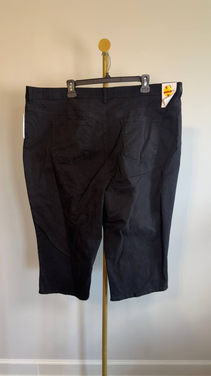 Gloria Vanderbilt Amanda Capri Pants Plus Size 20W Black NWT $50