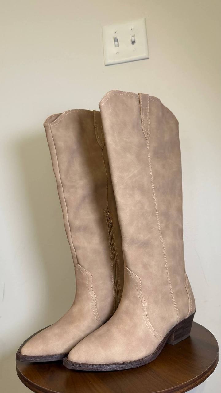 DV Dolce Vita High Boots 7.5M Dune Man‑Made New in Box MSRP $99