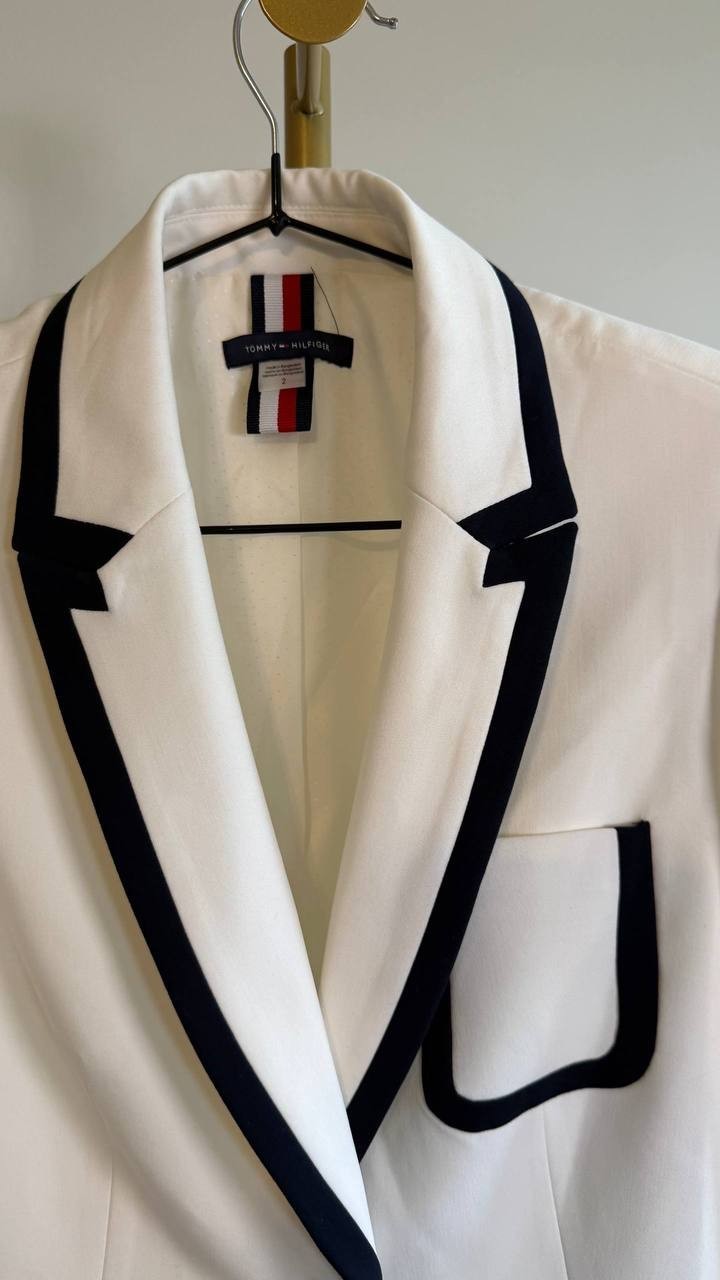 ommy Hilfiger Women’s Contrast‑Trim Puff‑Sleeve Jacket White 2 $159 NWOT