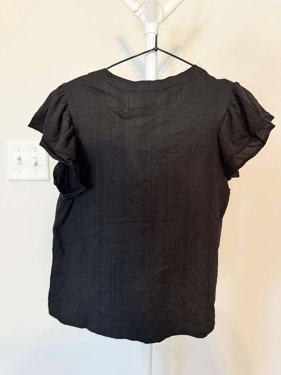 Democracy Petite Flutter Sleeve Top, NWT, Black Split Neck, Size PM