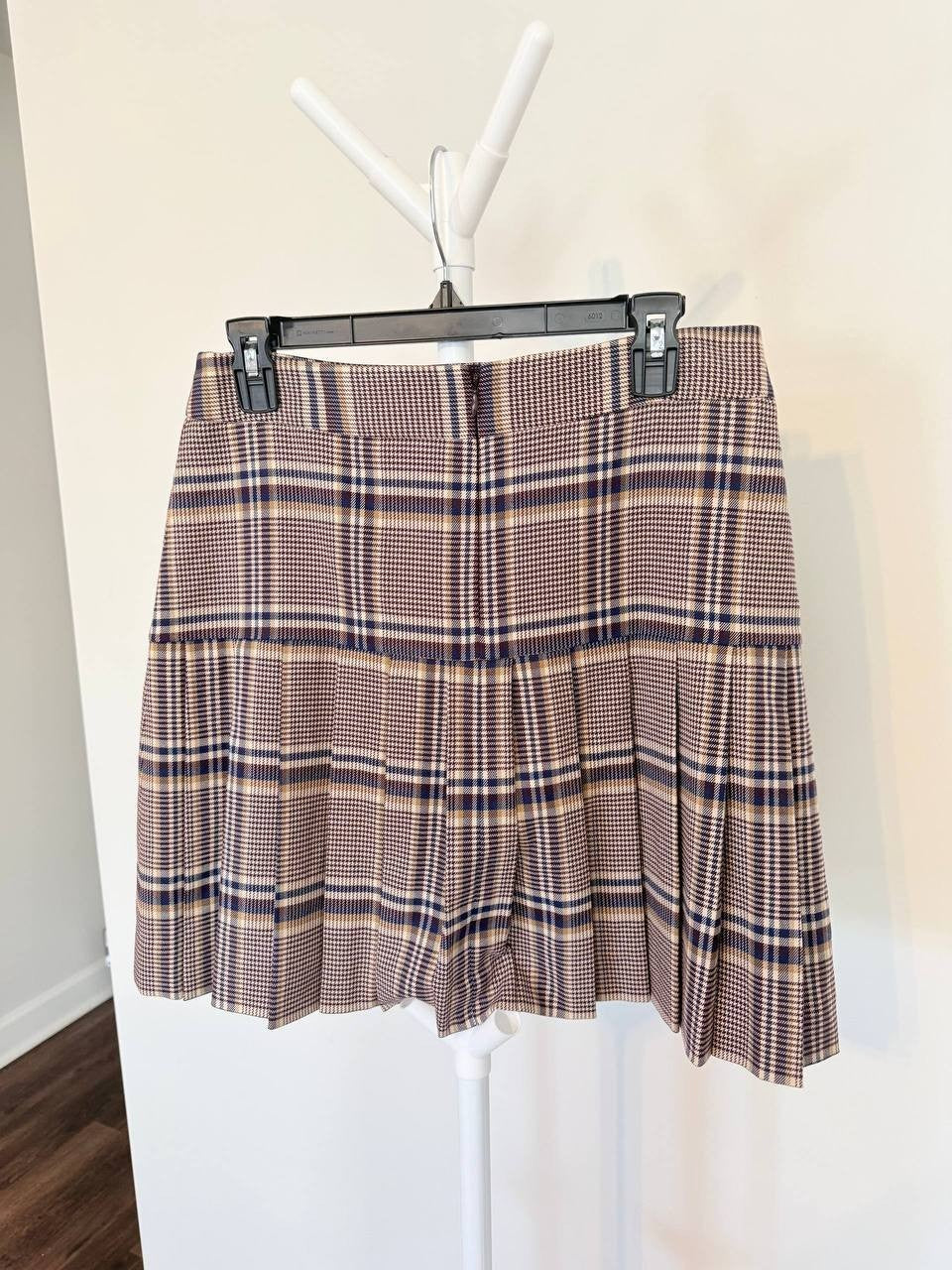 Tahari Petite Plaid Pleated Skirt – Size 8P – NWT – $99