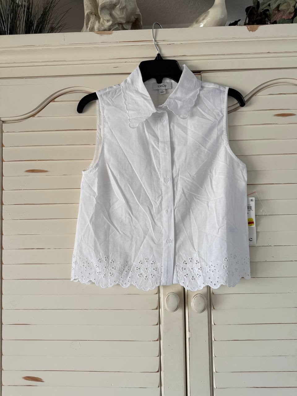 CeCe Eyelet Embroidery Button-Up Blouse White XS NWT $79