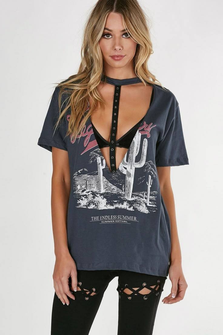 The Clas‑sic USA Lace‑Up Desert Graphic Top Gray One Size NWOT Festival