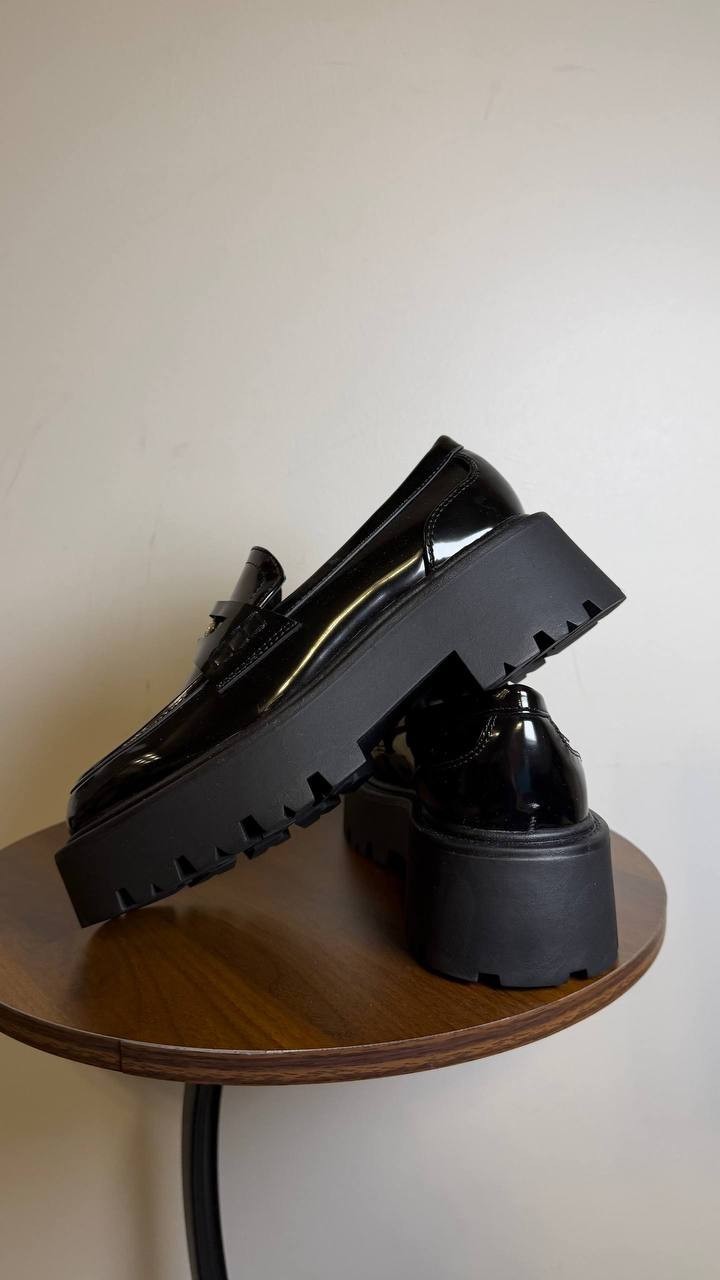 Madden Girl Calistaa Platform Lug Sole Penny Loafers Black 7.5 NWB