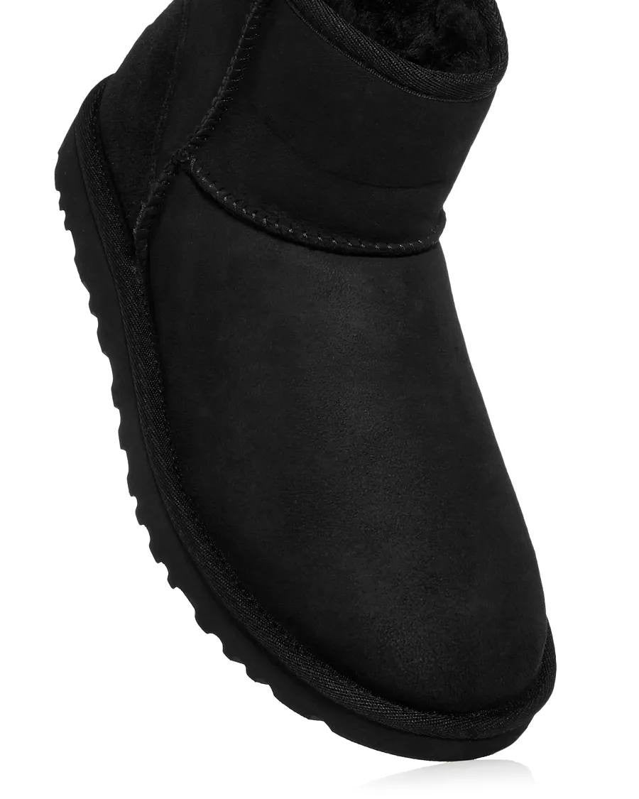 UGG Classic II Mini Boots 7 Black Twinface Sheepskin Pull‑On Warm NIB msrp$169
