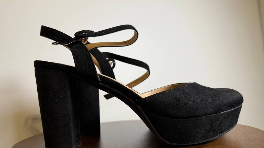 Journee Roslynn Pumps 10 Black Faux Suede Almond Toe Block Heel NIB msrp$94.99
