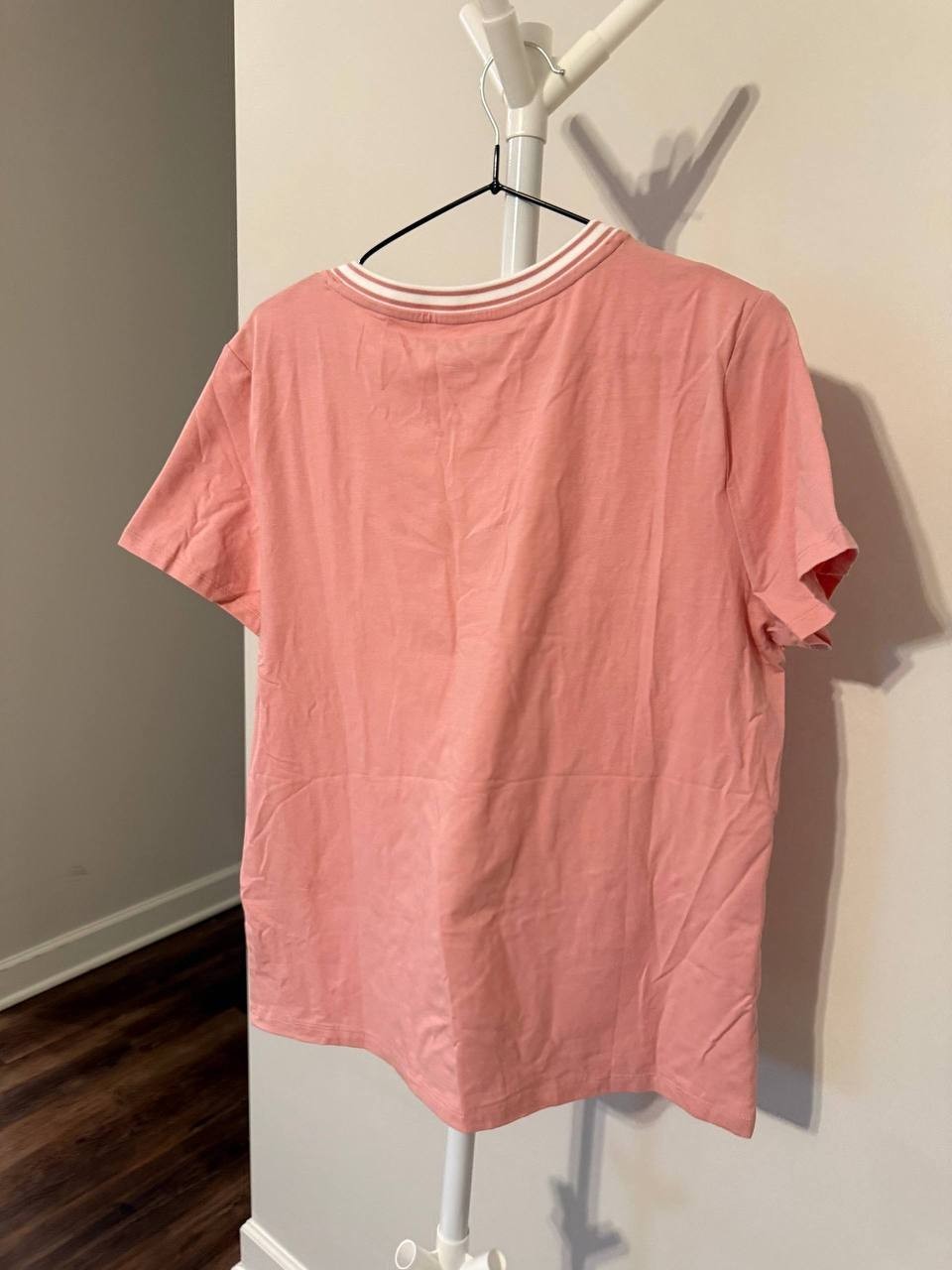 Nautica Jeans Solid Stripe‑Trim V‑Neck T‑Shirt – Bridal Rose –L– NWT –$24.99