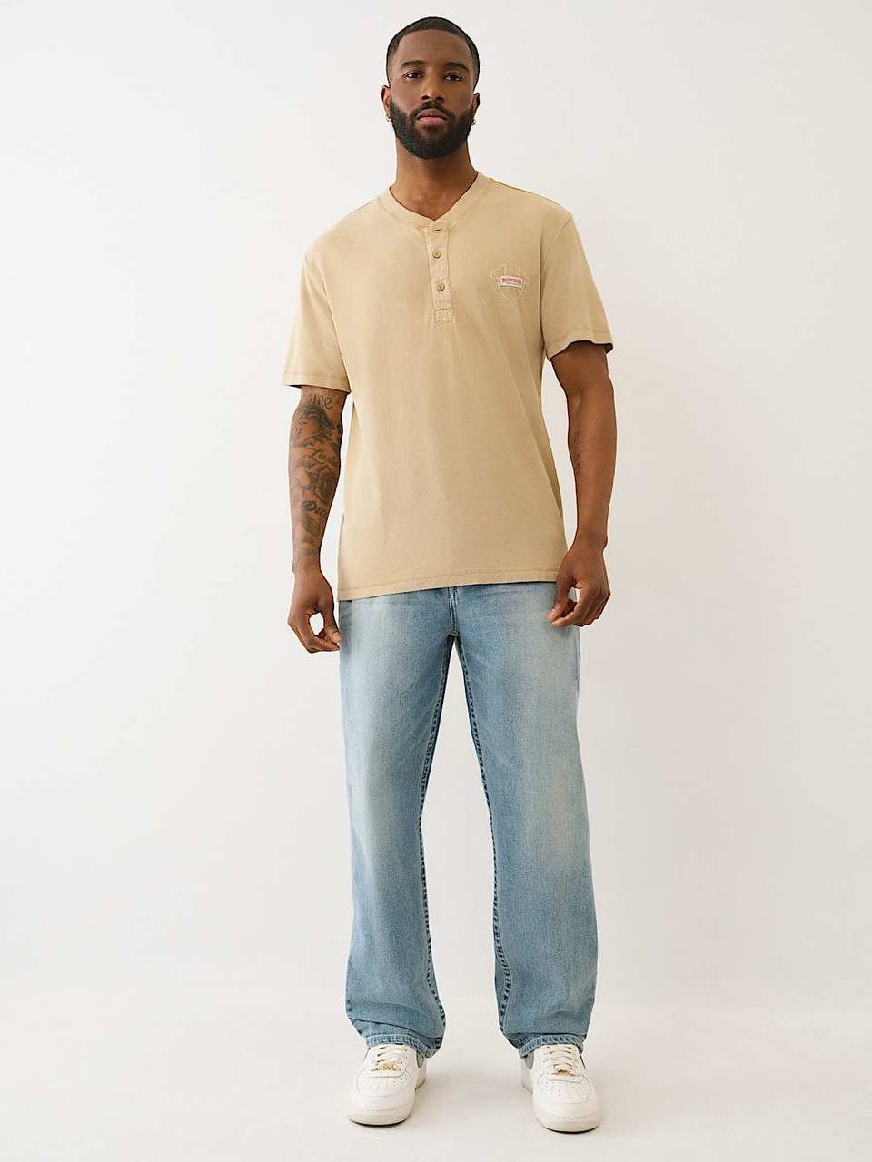 True Religion Men’s Mineral Patch Henley Tee Scuffed Beige M $79 NWT