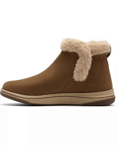 Clarks  Booties  Tan  5.5M  New  $105