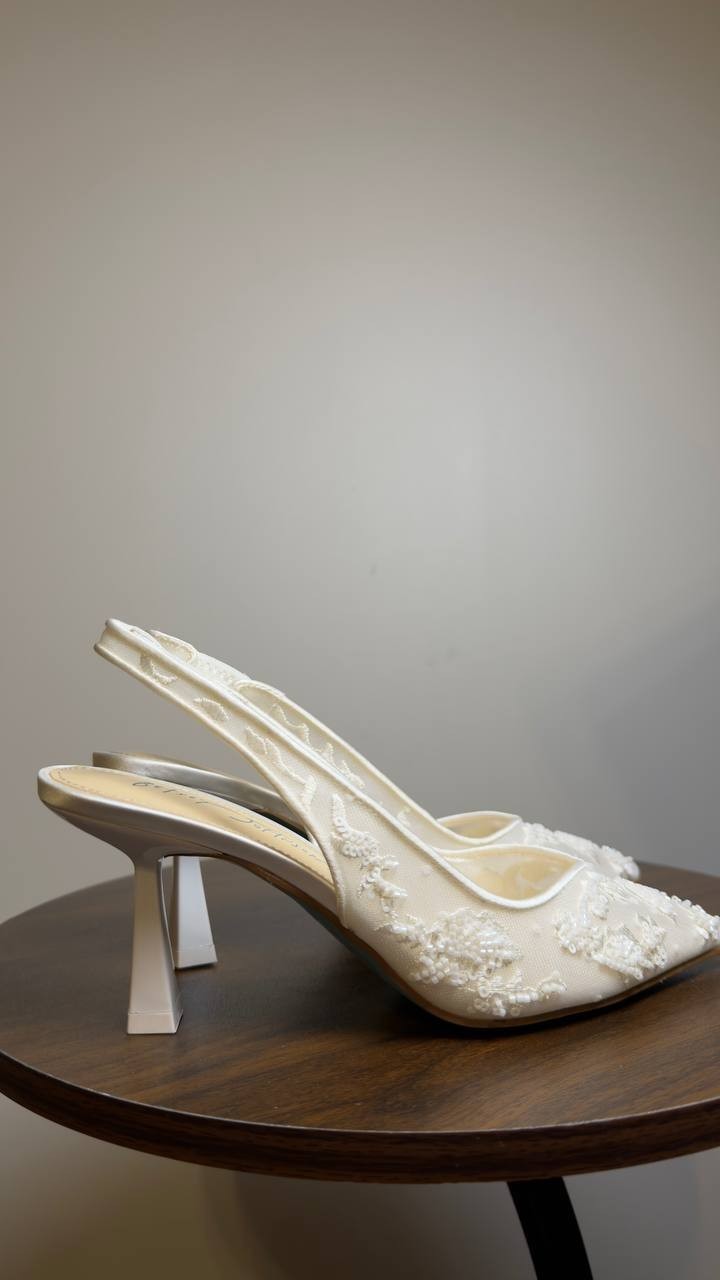 Betsey  Johnson  Evening  Pumps  Ivory  5.5  New  $129