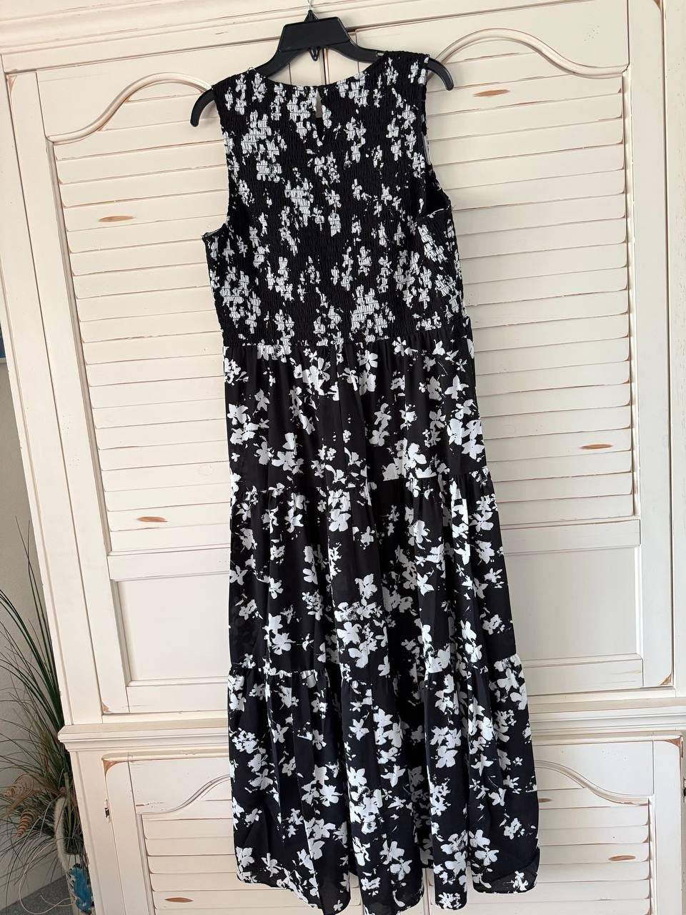 Anne Klein Dress XL Black White Floral Smocked Bodice Sleeveless Maxi NWT