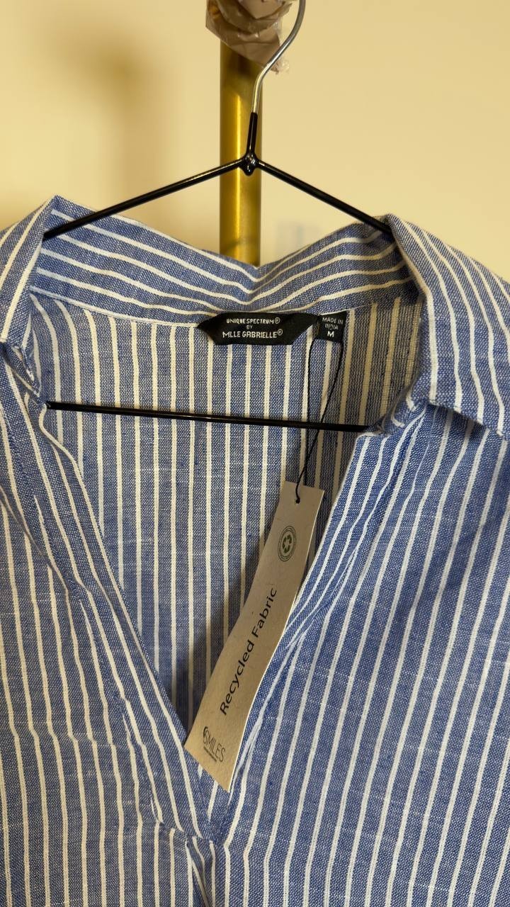Unique Spectrum by Mlle Gabrielle Blue Striped Lace Sleeve Top M NWT