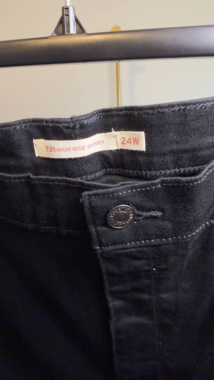 Levi’s 721 High Rise Skinny Jeans Plus Size Black 24W NWT $75