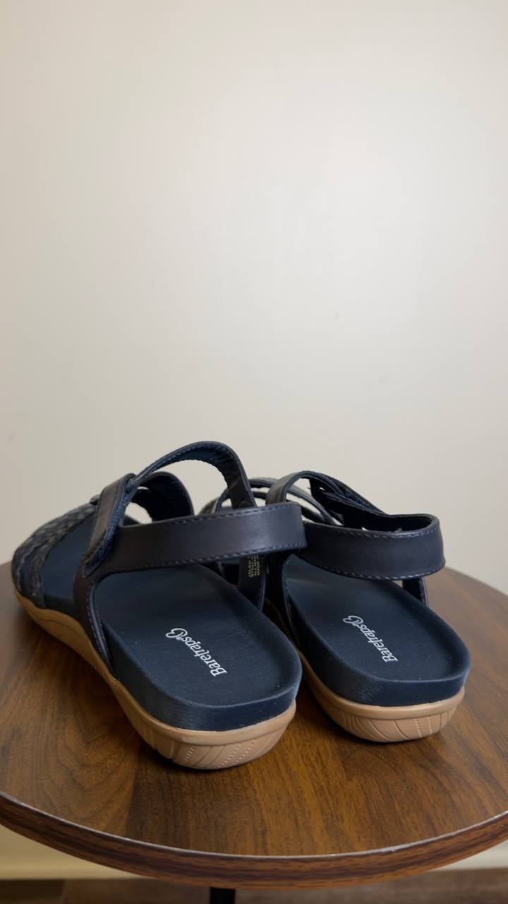 Baretraps Flat Sandals Navy Blue 9.5 W New $69.00