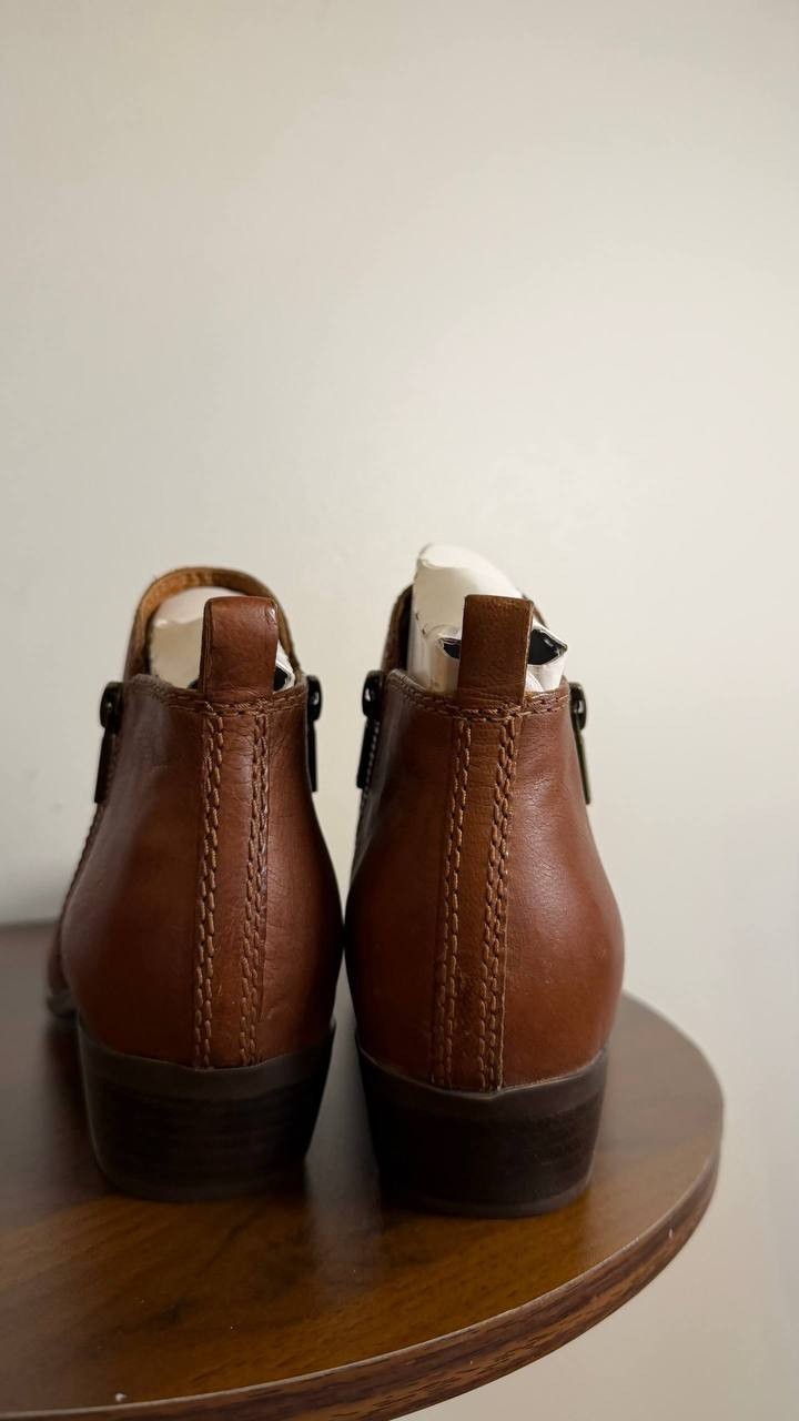 Lucky Brand Basel Booties 8M Toffee Leather Almond Toe Dual Zip NIB msrp$129
