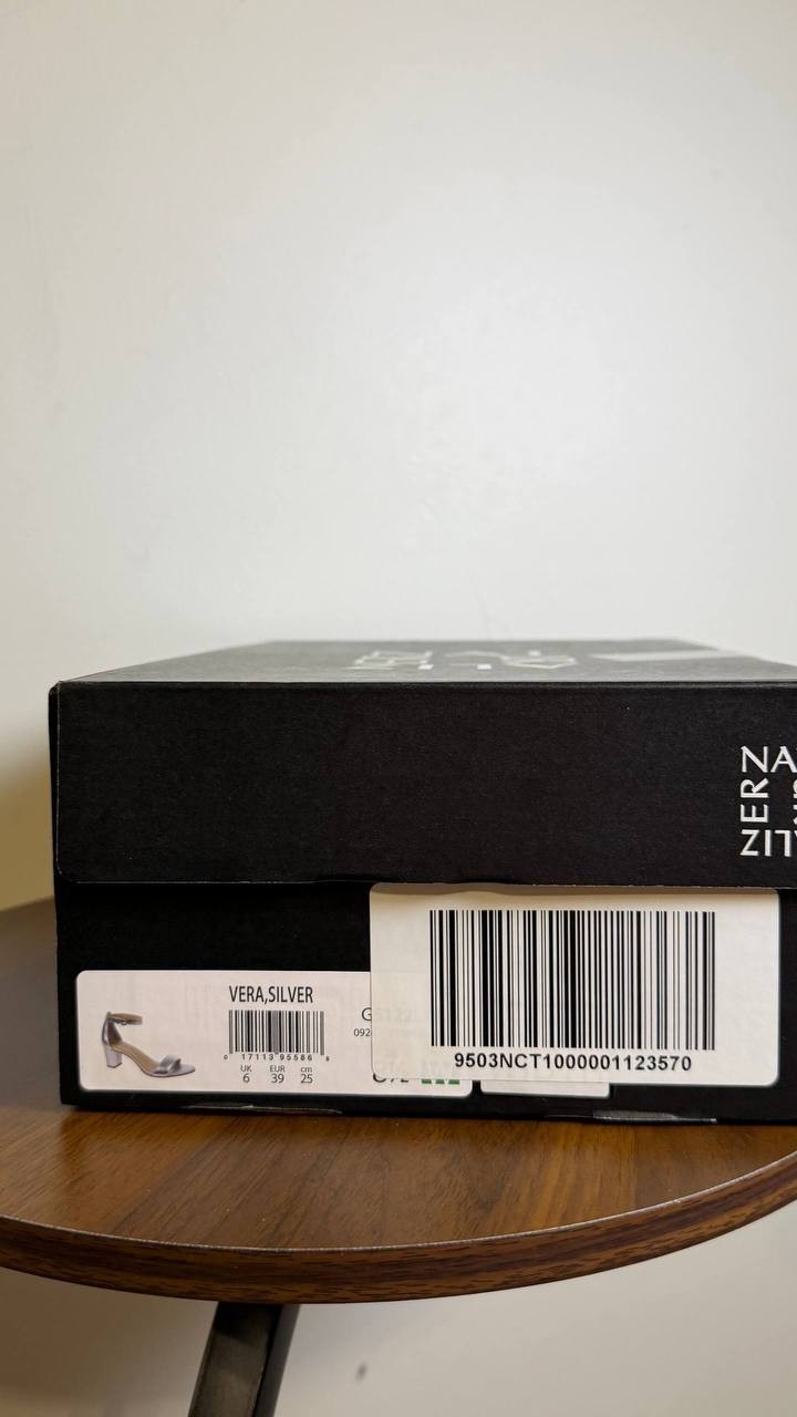 Naturalizer Women’s Vera Dress Sandal Silver 8.5M Leather MSRP $135 NWB