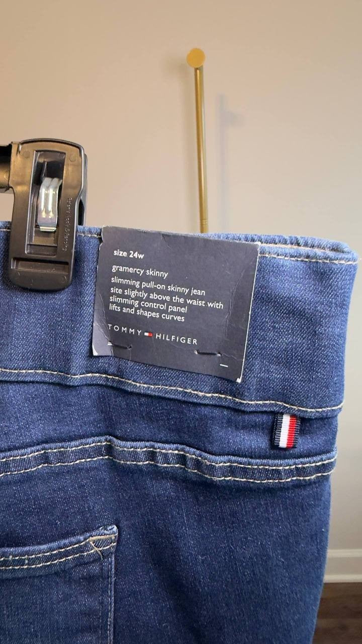 Tommy Hilfiger Gramercy Skinny Jeans Plus Size Blue 24W NWT $89.50