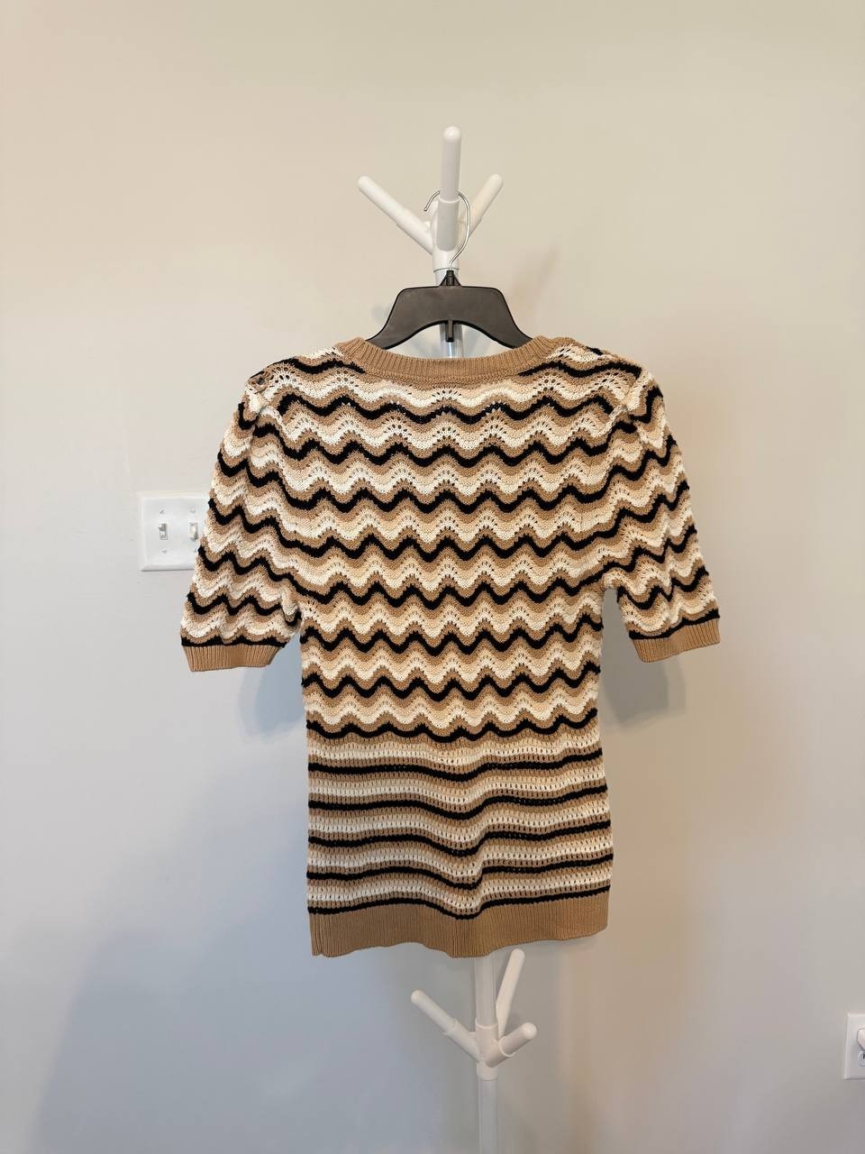 Tommy Hilfiger Chevron & Striped Sweater – Sand – Size M – NWOT – $79.50