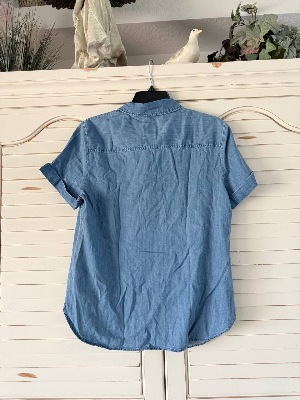 Nautica Shirt M Blue Chambray Camp Collar Short Sleeve Button Front Casual NWT