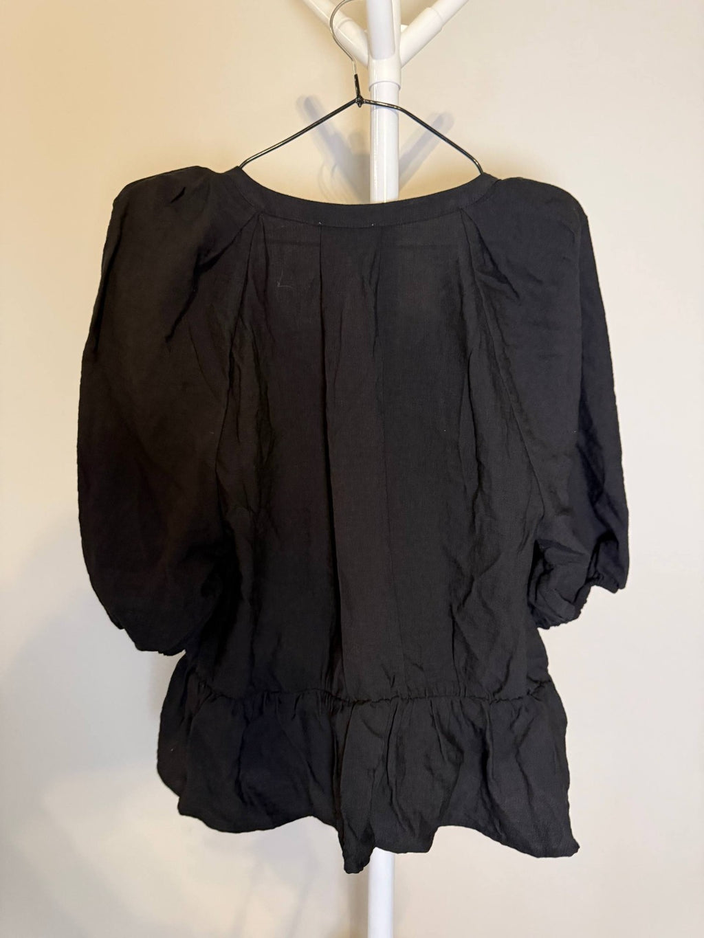 DKNY Women’s V‑Neck Zip‑Front Short‑Sleeve Top – Black – NWT – Sizes XS–XL