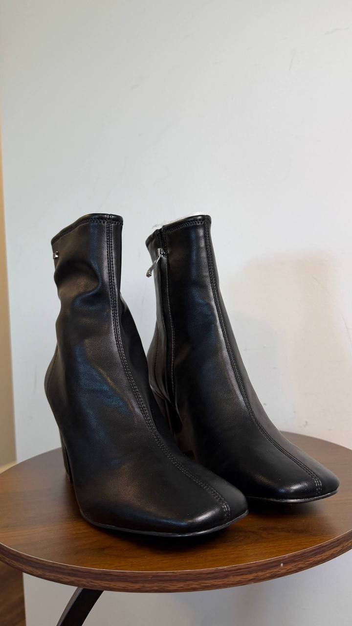 DKNY Cavale Stretch Booties Black 8M Fabric Block Heel $99 NWB