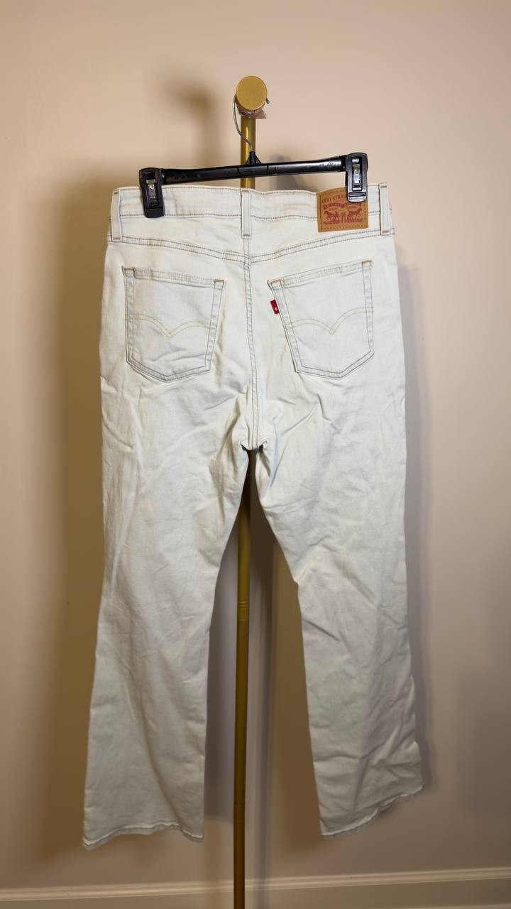 Levi’s 725 High Rise Bootcut Women’s Jeans Light Wash Size 31 Pre‑Owned Good $75