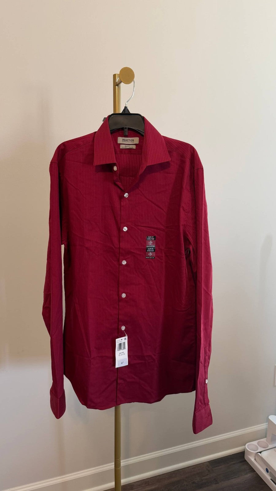 Kenneth Cole Reaction Slim Fit Flex Fabric Wicking Dress Shirt Red Striped NWT