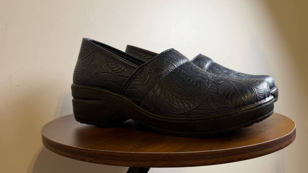 Easy Works Lyndee Clogs 8W Navy Tool Slip‑Resistant Comfort Shoe NIB msrp$55