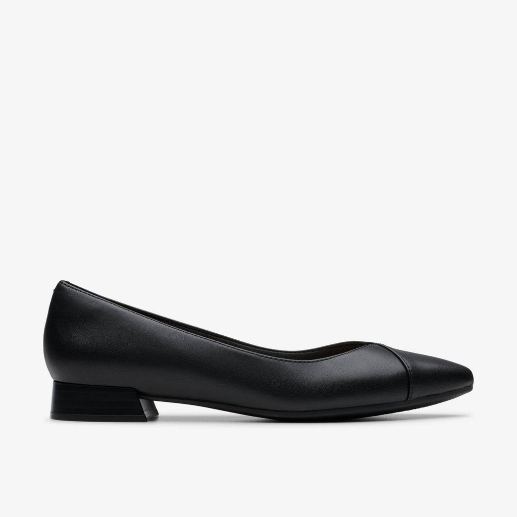 Clarks  Flats  Black  6W  New  $95