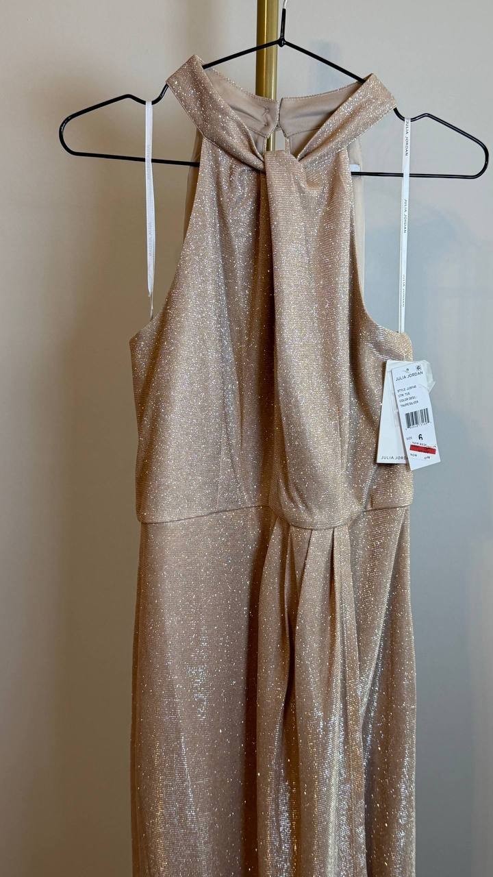 Julia Jordan Metallic Halter Neck Maxi Dress Size 6 NWT Elegant Party Wear