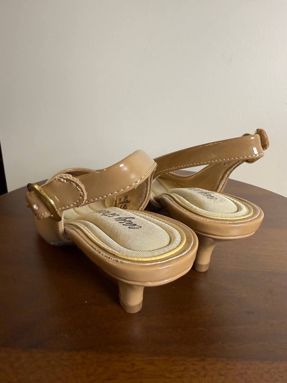 Easy Street Faye Slingback Pumps – Nude Patent – Size 5.5M – Manmade –New in Box