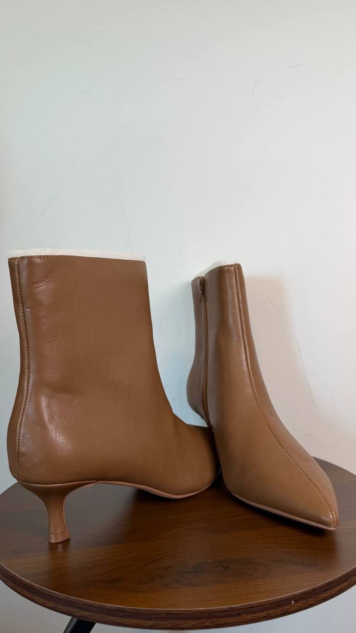 Journee Collection Arely Women’s Pointed Toe Booties Brown 10M Vegan Leather $10