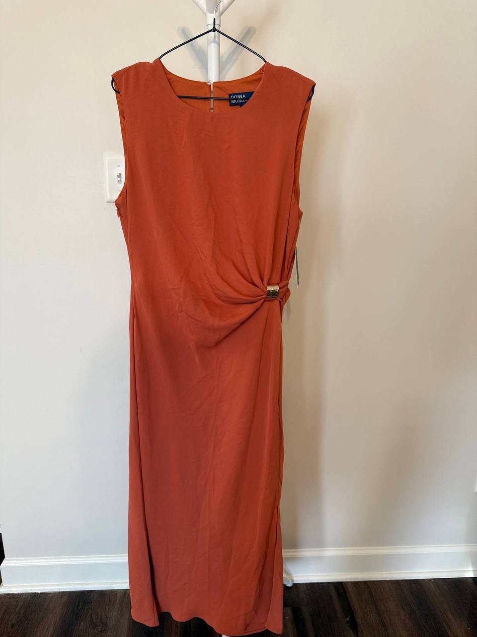 Donna Morgan Sleeveless Sheath Midi Dress – Size 16 – NWT – $138