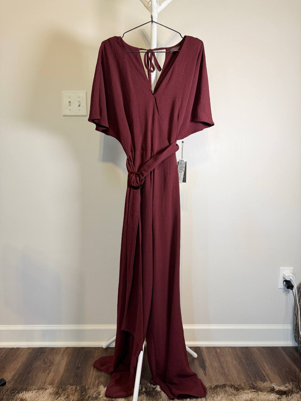 Vince Camuto Open‑Back Wide‑Leg Belted Jumpsuit – Black/Crisp Merlot NWT XS-XL