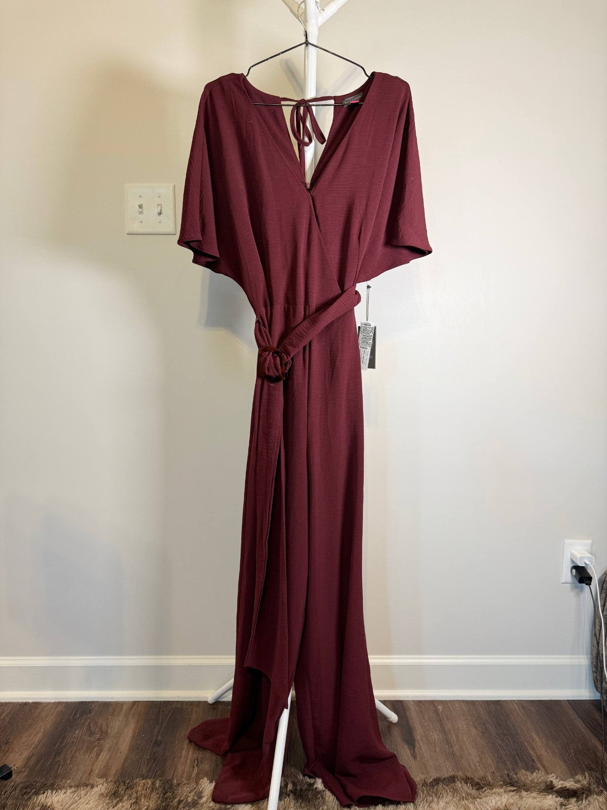 Vince Camuto Open‑Back Wide‑Leg Belted Jumpsuit – Black/Crisp Merlot NWT XS-XL