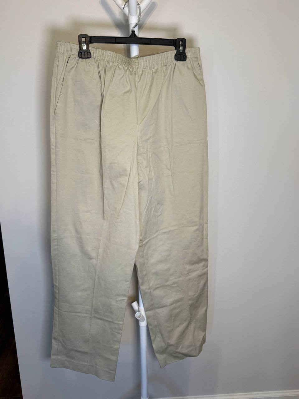 Alfred Dunner Petite Soft Twill Mid‑Rise Straight‑Leg Pants – Size 14 – NWT