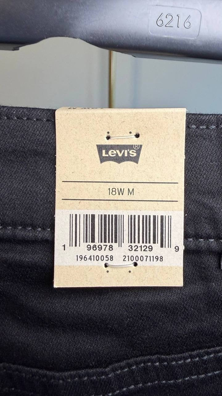 Levi’s 314 Shaping Straight Jeans Soft Black 18W M NWT $74.95