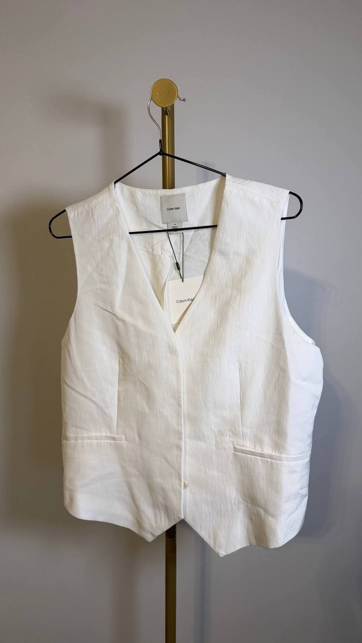 Calvin Klein Tech Texture Vest White Size 10 $129 NWT