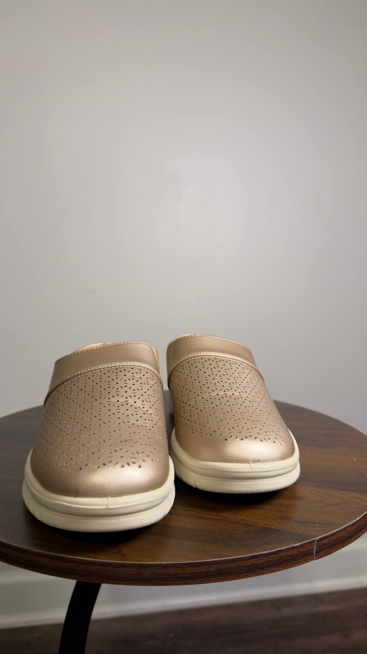Easy  Street  Mule  Sneakers  Champagne  7M  New  $60