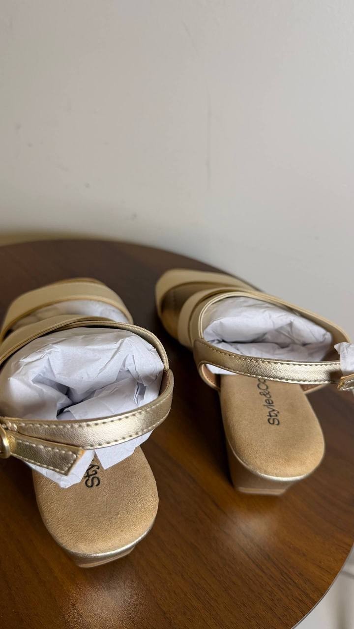 Style&Co Wedge Sandals Platino Man-Made Size 5M New in Box MSRP $59.90
