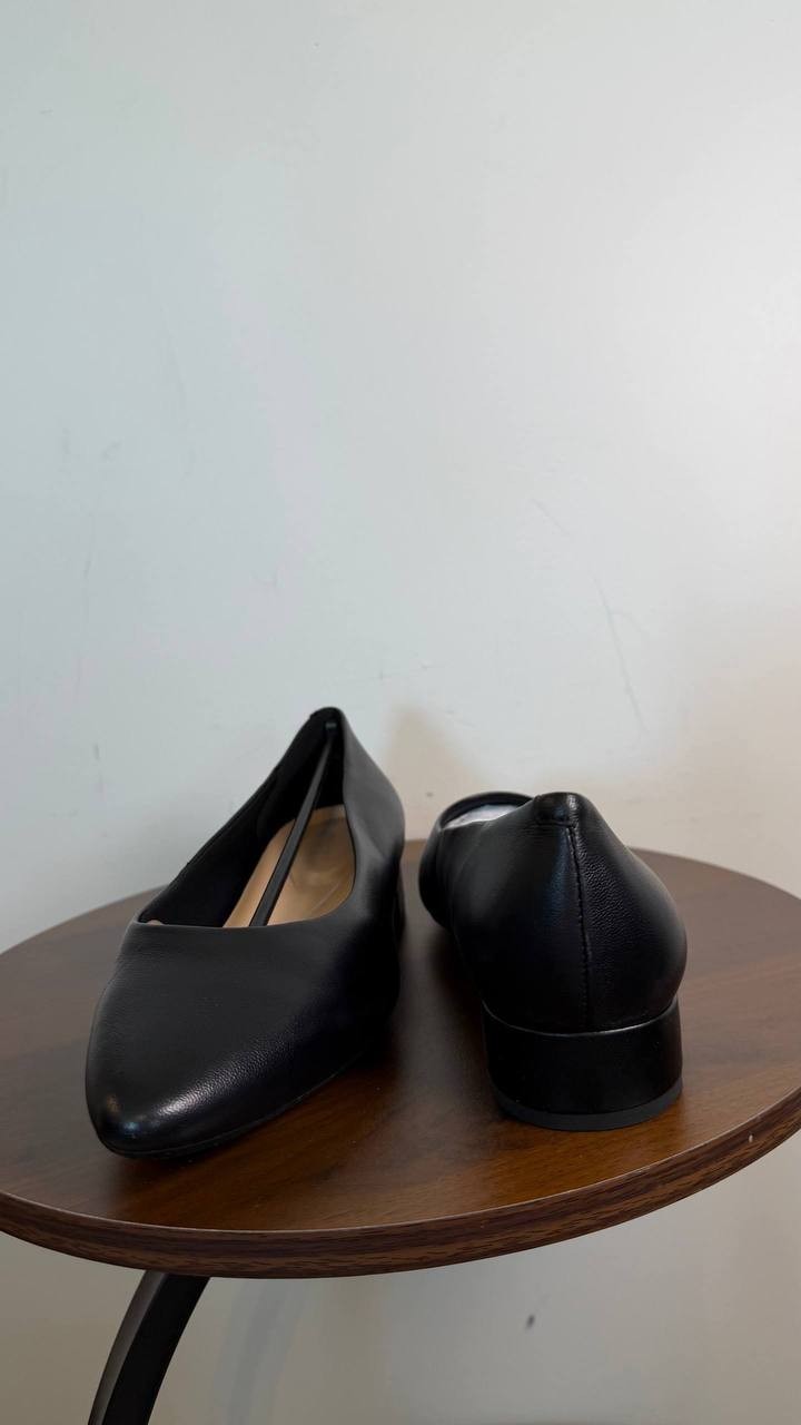 Easy Spirit Caldise eFlex Slip‑On Low Heel Pumps Black 7M Leather $99 NWB