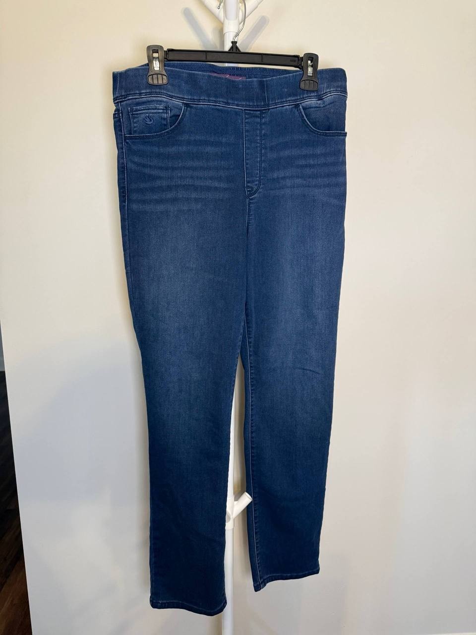 Gloria VanderbiltBlue Jeans – Size L – NWT – $48