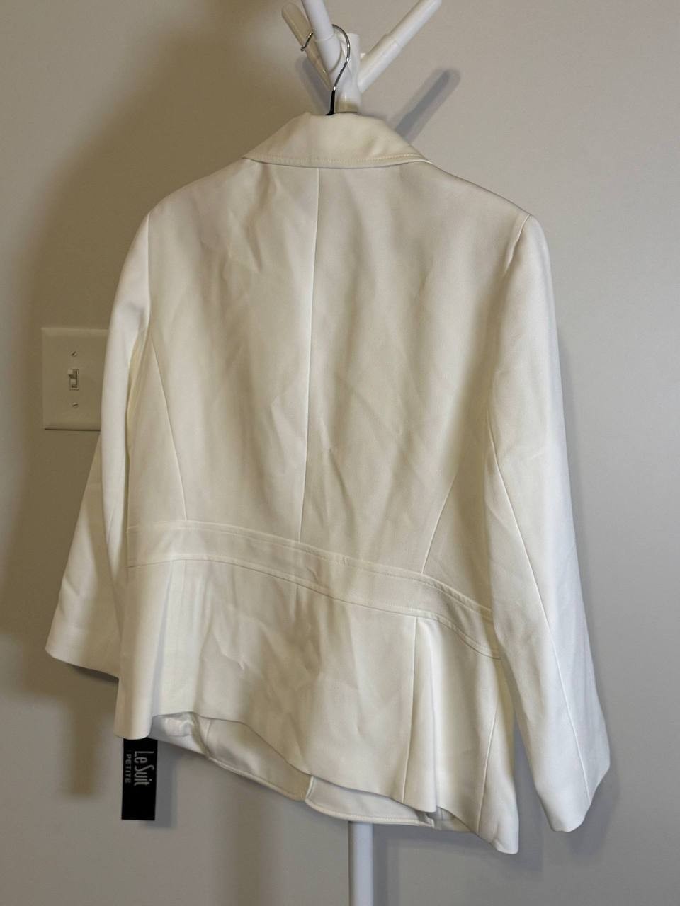 Le Suit Petite Jacket & Pant Suit– Ivory– Size 12P – NWT – $225