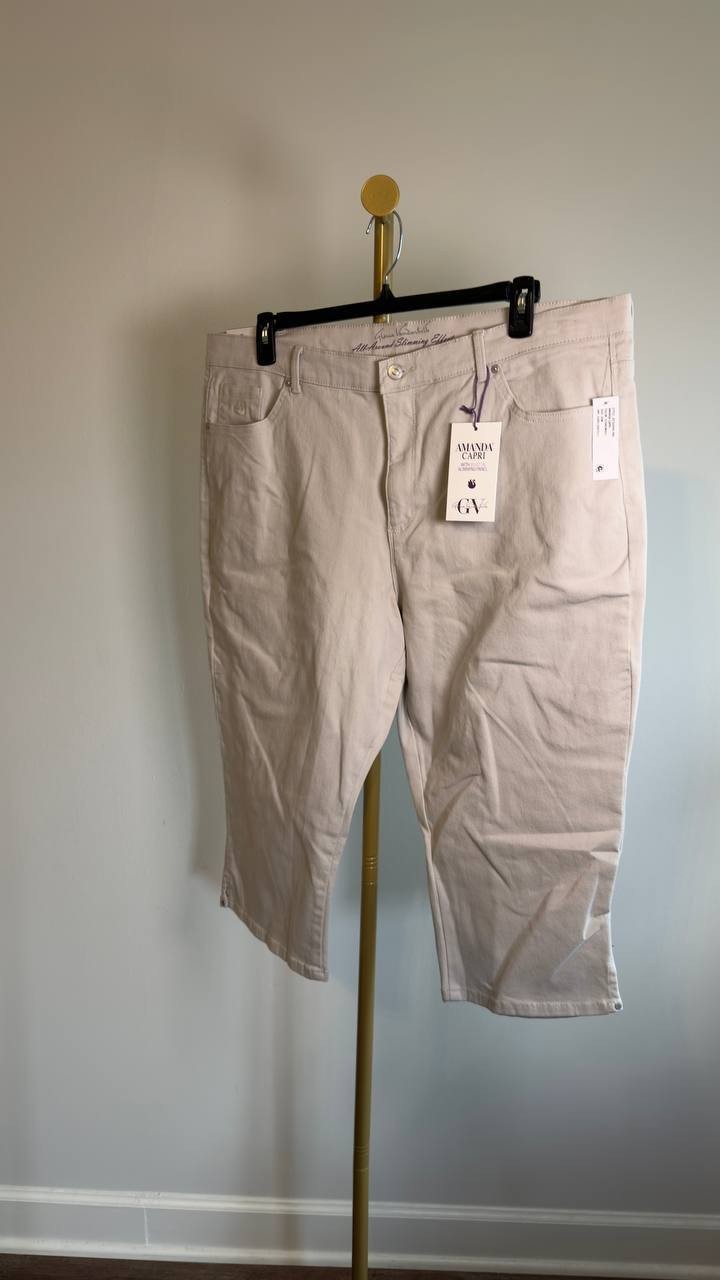 Gloria Vanderbilt Amanda Capri Pants Plus Size 20W Stonewood NWT $50