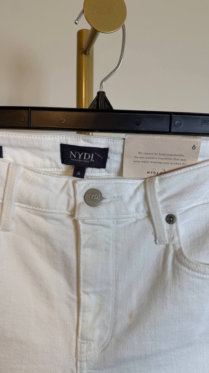 NYDJ Ami Skinny Ankle Jeans White Size 6 NWT Needs Wash $109