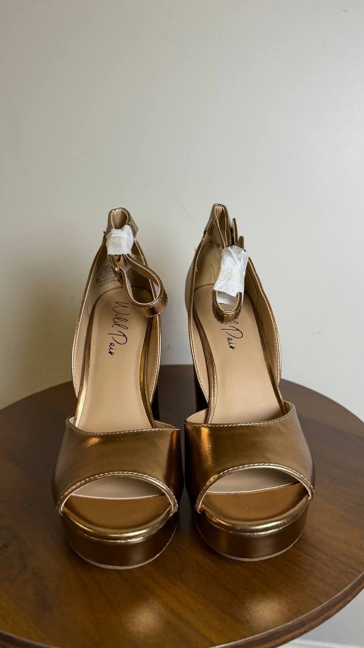 Wild Pair Dress Sandals Black Man-Made Size 7M New in Box MSRP $69.90