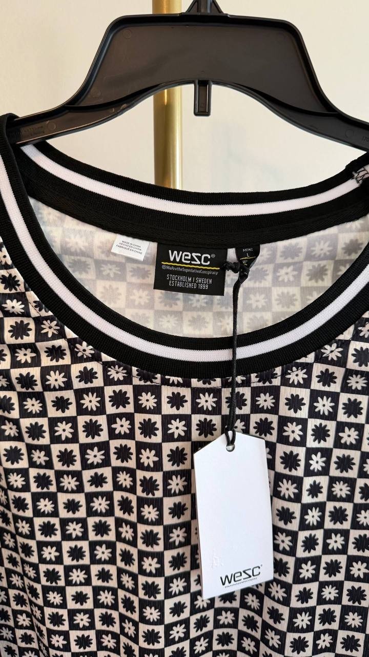 WeSC Basketball Tank Checker Daisys Men’s L White Athletic Fit NWT $49
