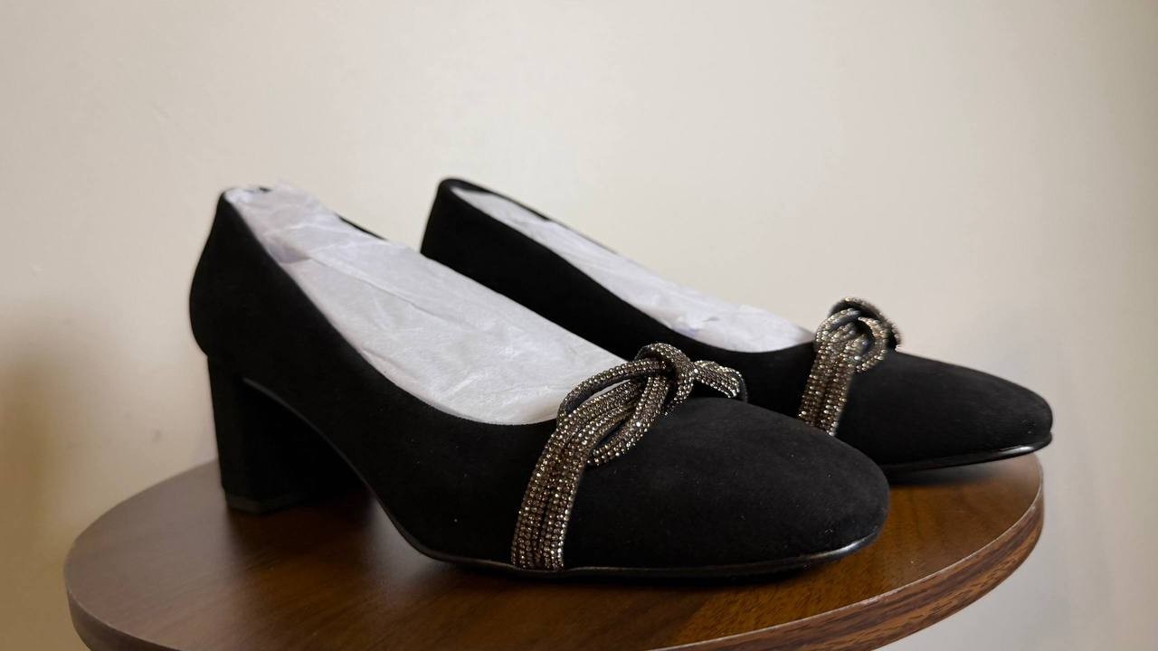 Bella Vita Marigold Pumps 8W Black Suede Square Toe Block Heel NIB msrp$115